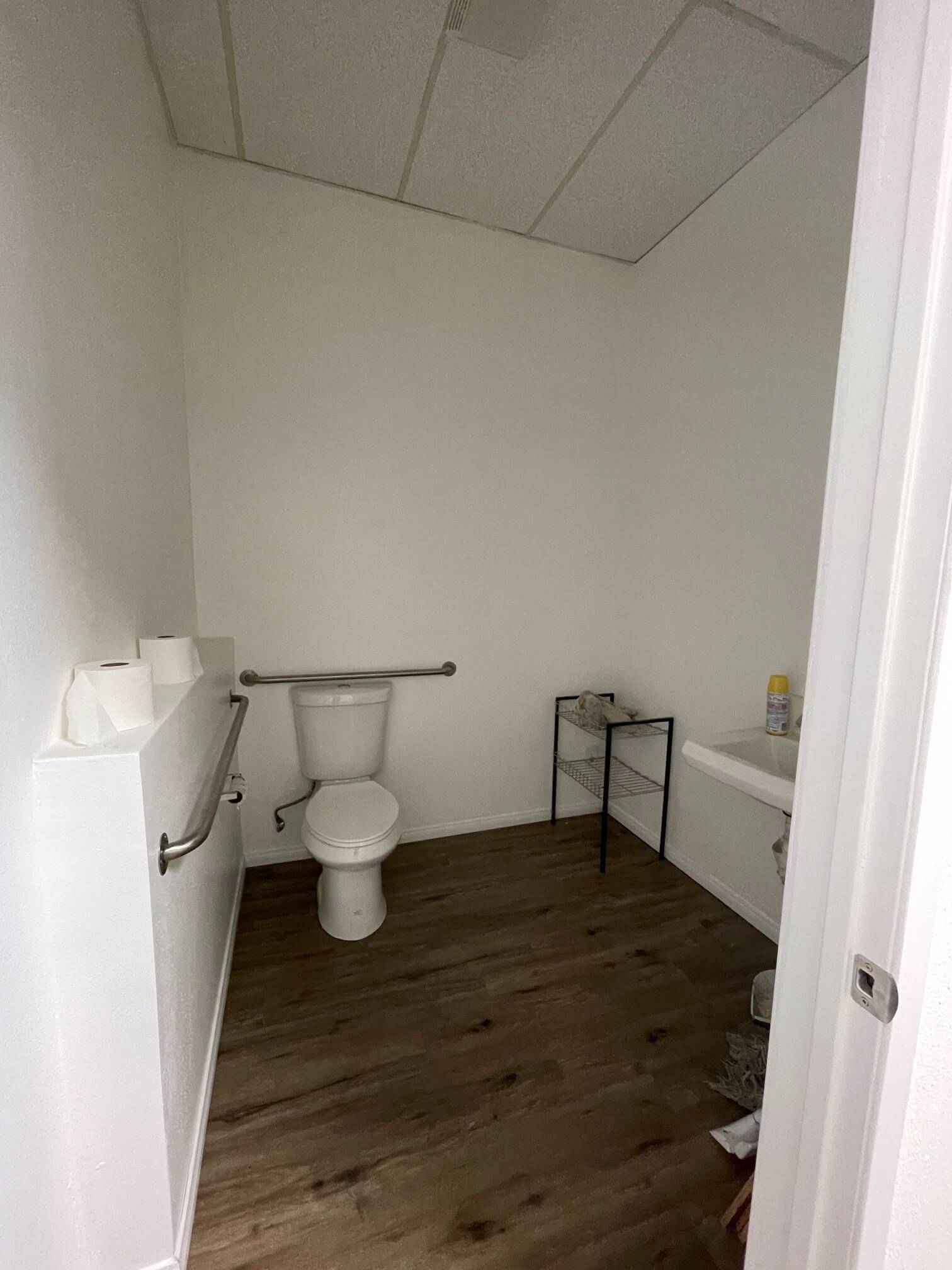 Glendale, CA Retail or Medical Office Space for Lease 1224 S Central